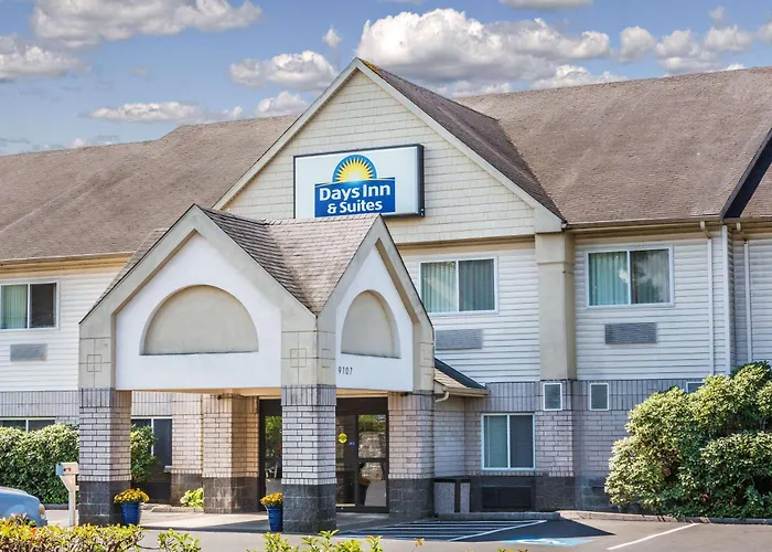 Days Inn & Suites By Wyndham